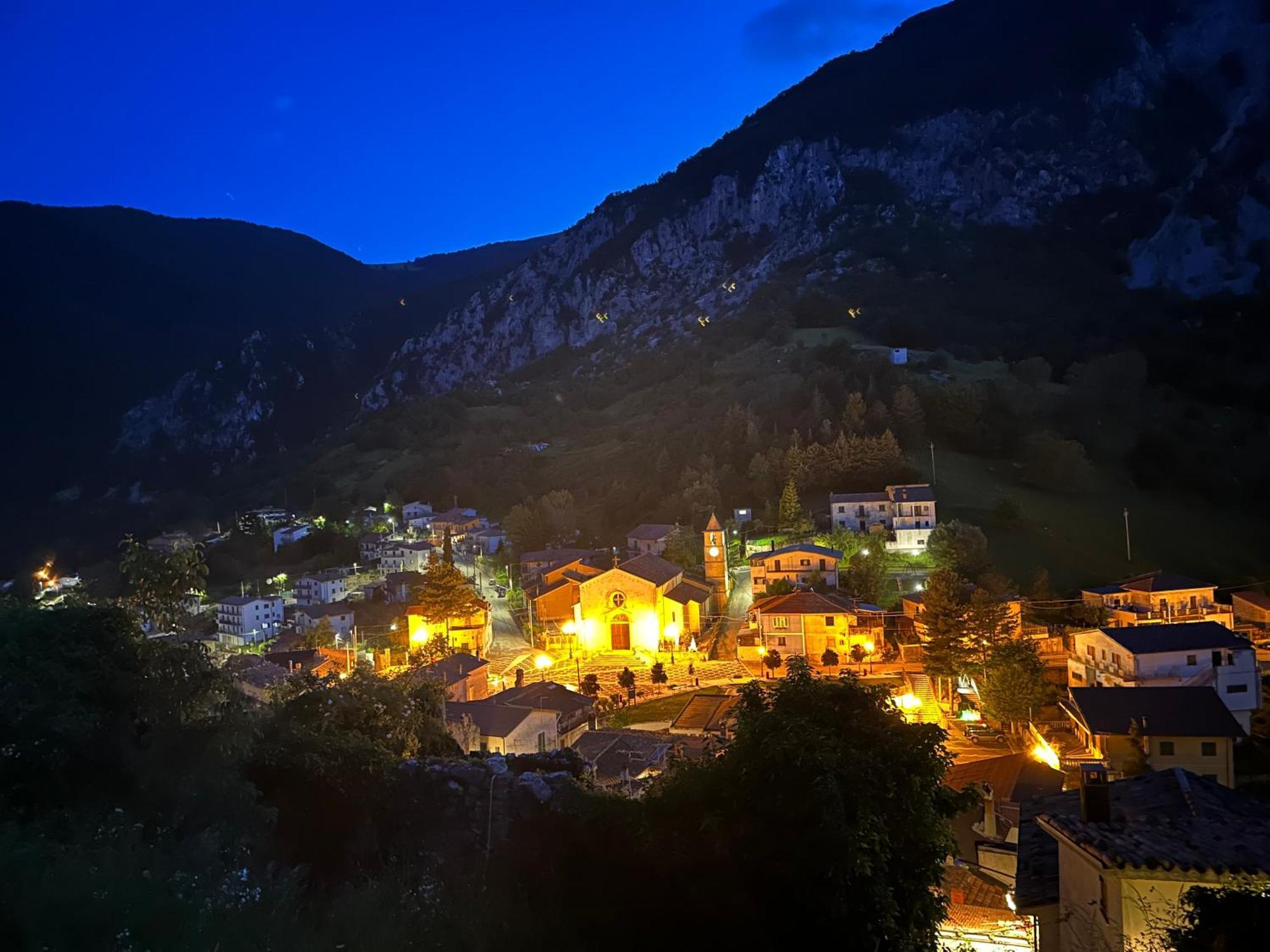 Mariella Vernile Civitella Roveto Exterior foto